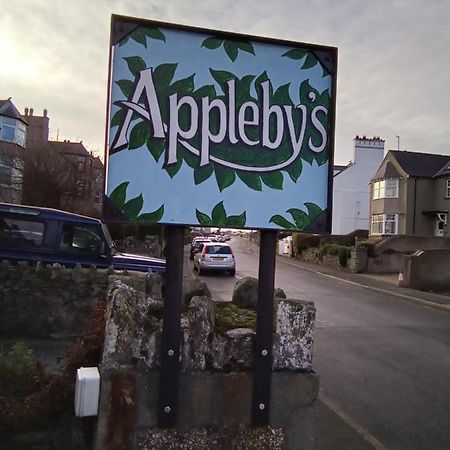 Applebys Guest House Holyhead Εξωτερικό φωτογραφία