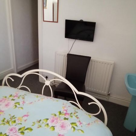 Applebys Guest House Holyhead Δωμάτιο φωτογραφία