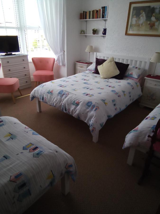 Applebys Guest House Holyhead Εξωτερικό φωτογραφία