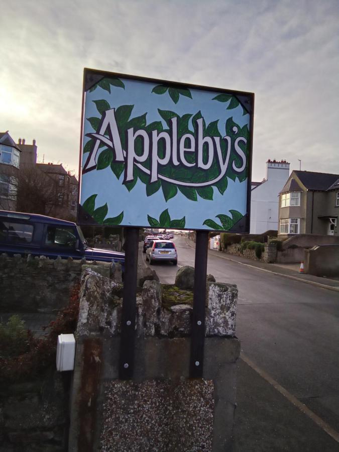 Applebys Guest House Holyhead Εξωτερικό φωτογραφία