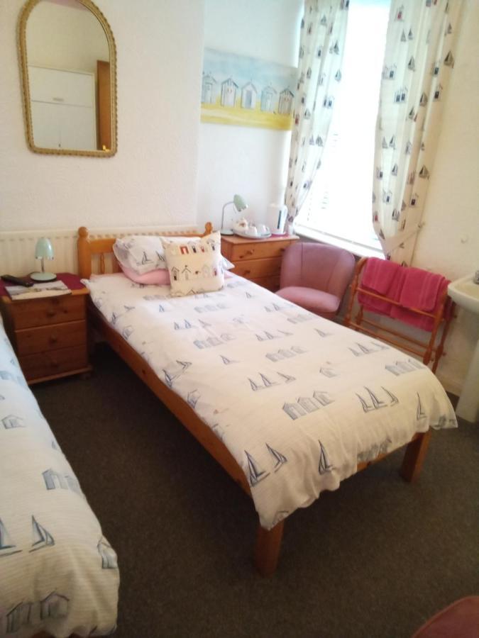 Applebys Guest House Holyhead Δωμάτιο φωτογραφία