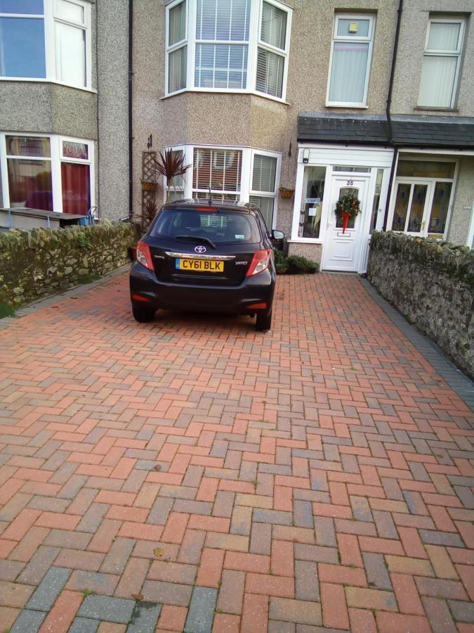 Applebys Guest House Holyhead Εξωτερικό φωτογραφία